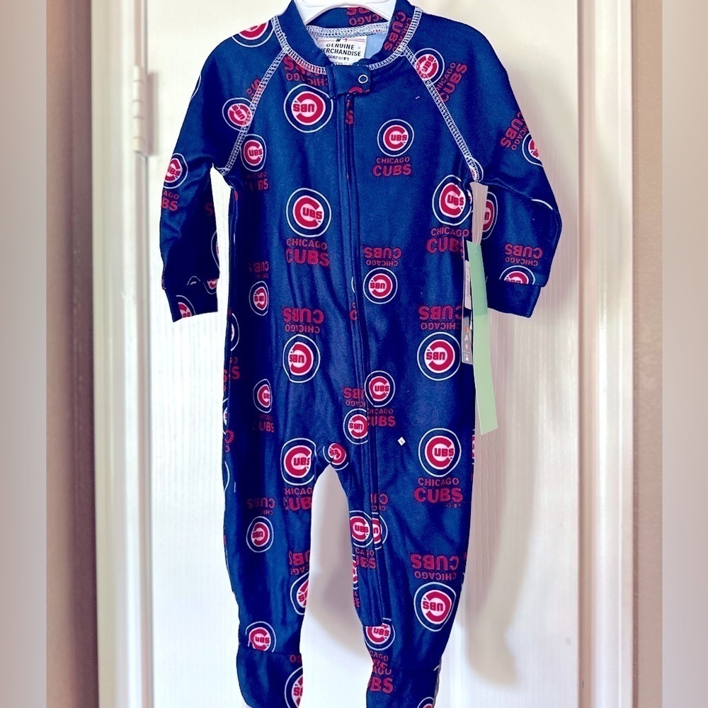 Chicago Cubs Raglan Full-Zip Sleeper INFANT Boys or Girls Navy 
0-3 Mo.s  NWT